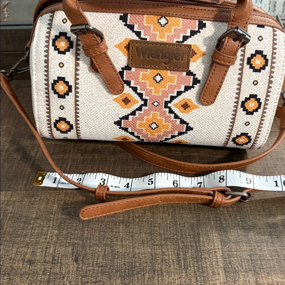Wrangler Tan & Cream Southwestern Mini Crossbody - Picture 4 of 5